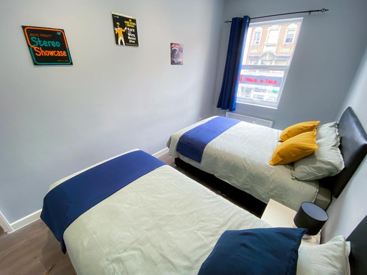 Stylish 1 Bedroom Flat In Wood Green Лондон Экстерьер фото