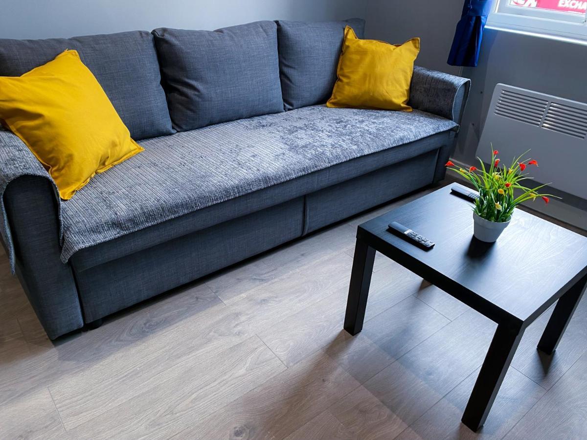 Stylish 1 Bedroom Flat In Wood Green Лондон Экстерьер фото